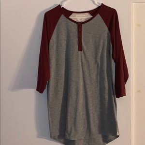 On The Byas Henley Long Cut Size Medium